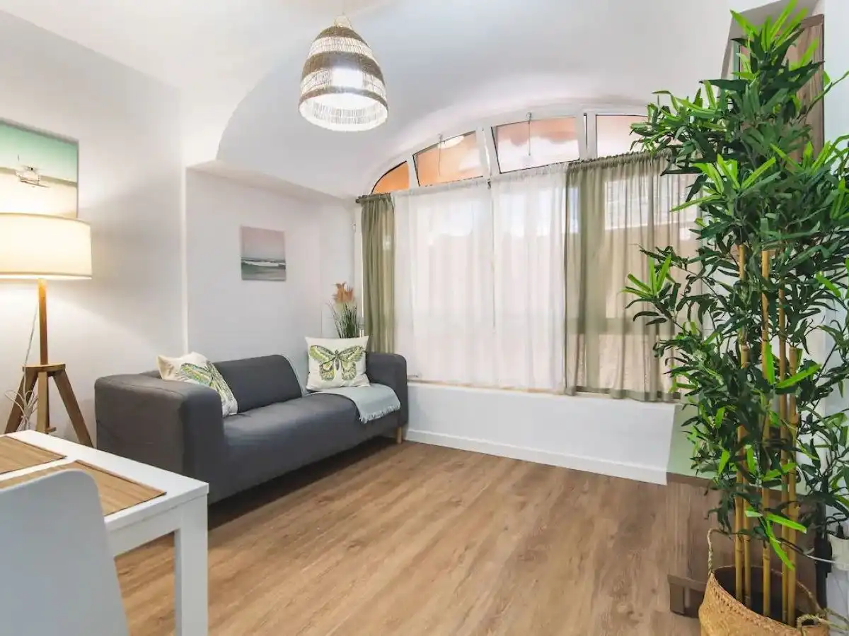 Apartament de lloguer a Calle Kant, 5, Isleta - Puerto - Guanarteme Sala d'estar de Apartament de lloguer en Las Palmas de Gran Canaria amb Aire condicionat i Balcó