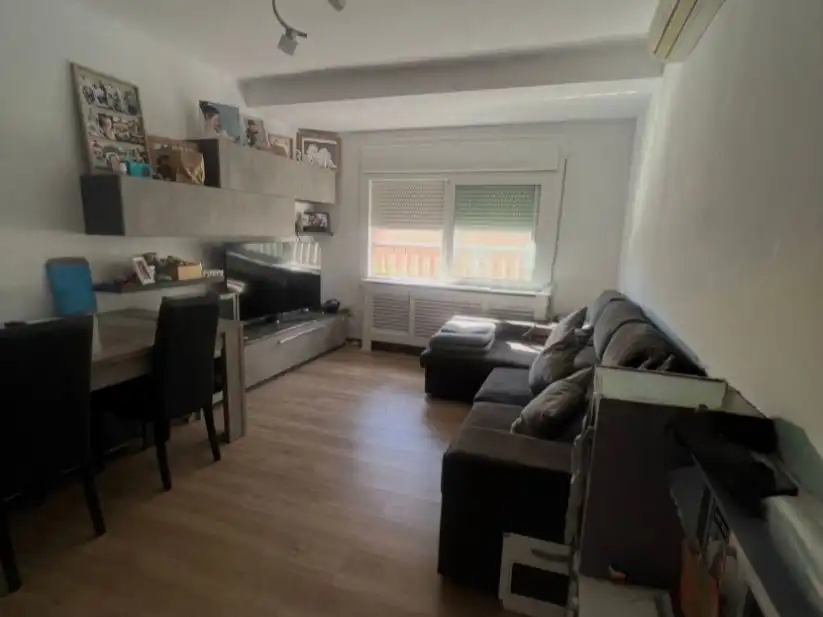 Piso en venta en Carrer de Les Delícies, 15, Cirera Sala de estar de Piso en venta en Mataró con Aire acondicionado y Terraza