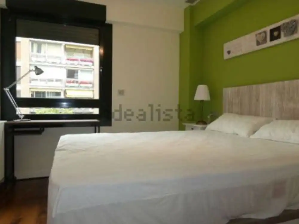 Piso en venta en Calle del Monasterio de Urdax, 28, San Juan Habitación de Piso en venta en Pamplona / Iruña con Aire acondicionado