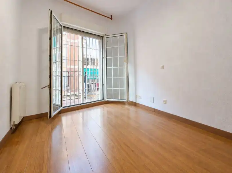 Bedroom of Flat for rent in Madrid  with Air Conditioner, Heating and Parquet flooring