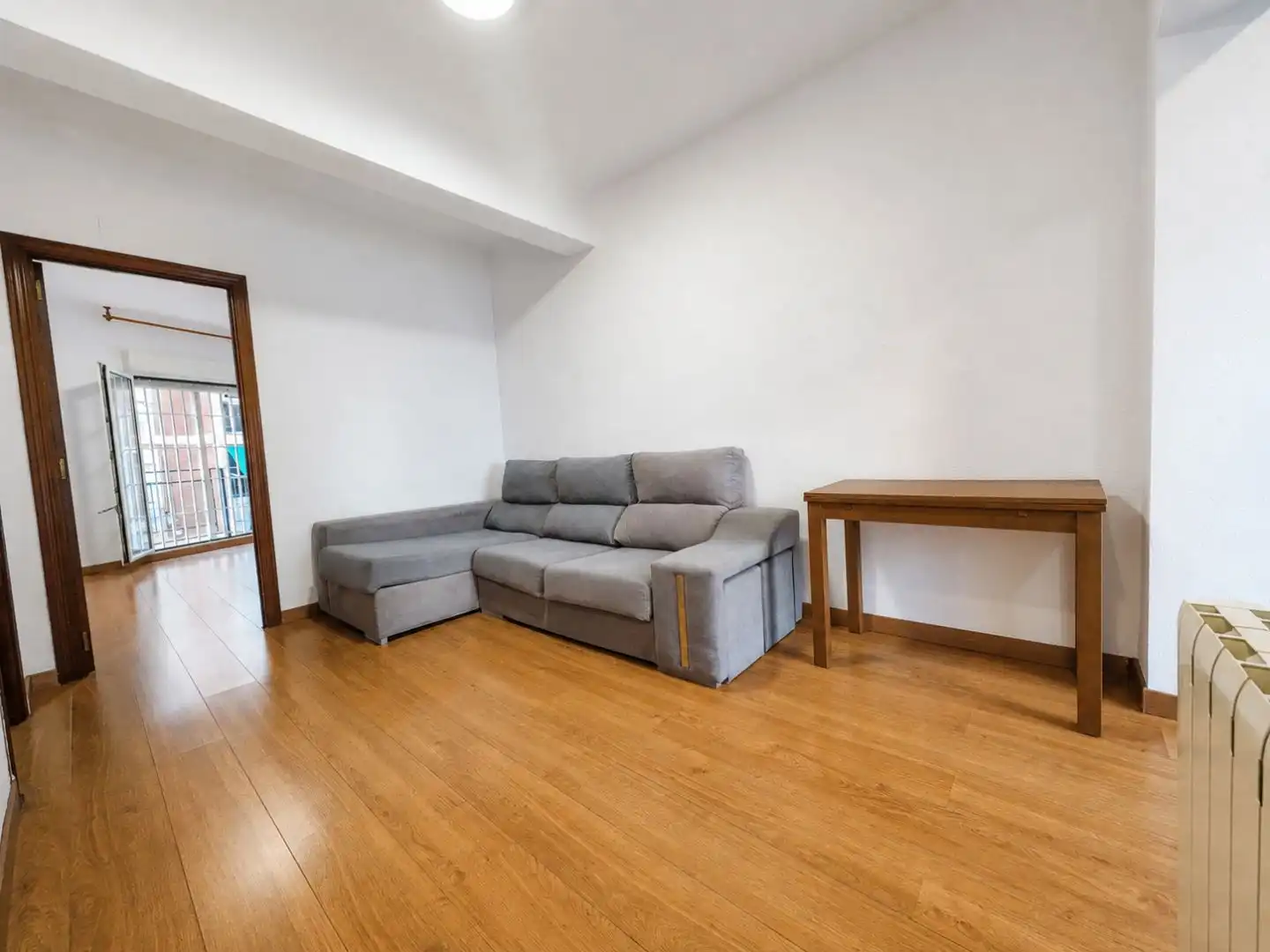 Living room of Flat for rent in Madrid  with Air Conditioner, Heating and Parquet flooring