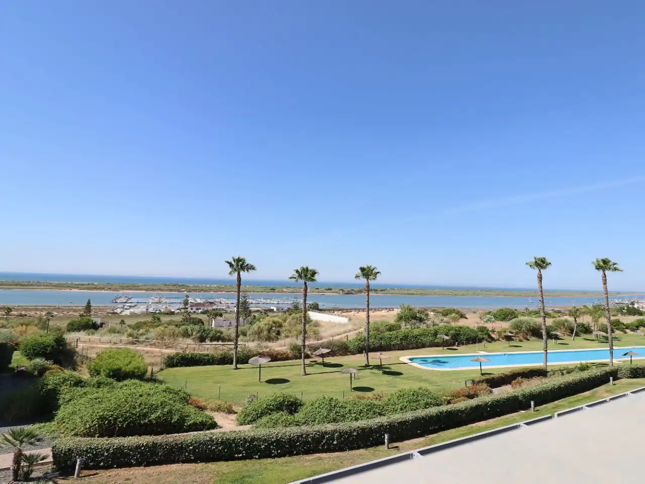Piso en venta en Urbanizacion Nuevo Rompido Oeste, 13, El Rompido Jardín de Piso en venta en El Rompido con Aire acondicionado, Terraza y Piscina