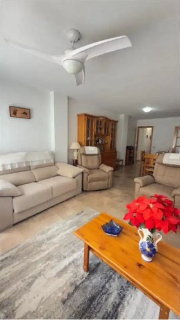 Piso en venta en Centro Sala de estar de Piso en venta en Mutxamel con Terraza