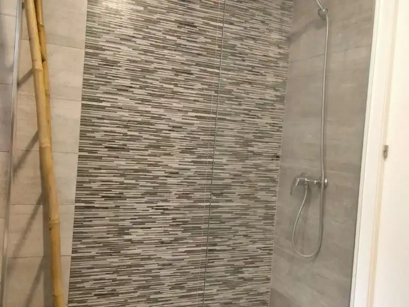 Room in Camino de Ronda, 136, Camino de Ronda Bathroom of Flat for share in Granada with Heating and Furnished