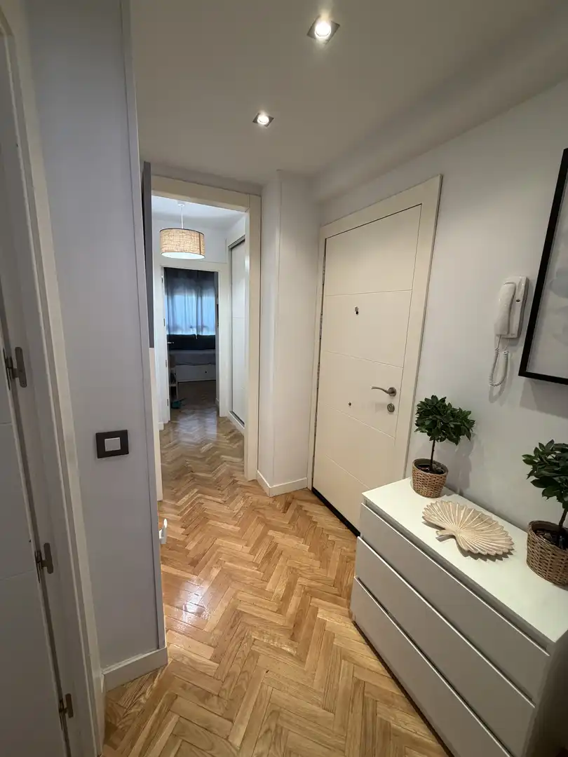 Flat for sale in Avenida de Arcentales, 67b, Rosas - Musas Flat for sale in Madrid Capital with Air Conditioner and Swimming Pool
