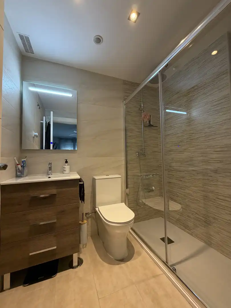 Flat for sale in Avenida de Arcentales, 67b, Rosas - Musas Bathroom of Flat for sale in Madrid Capital with Air Conditioner and Swimming Pool