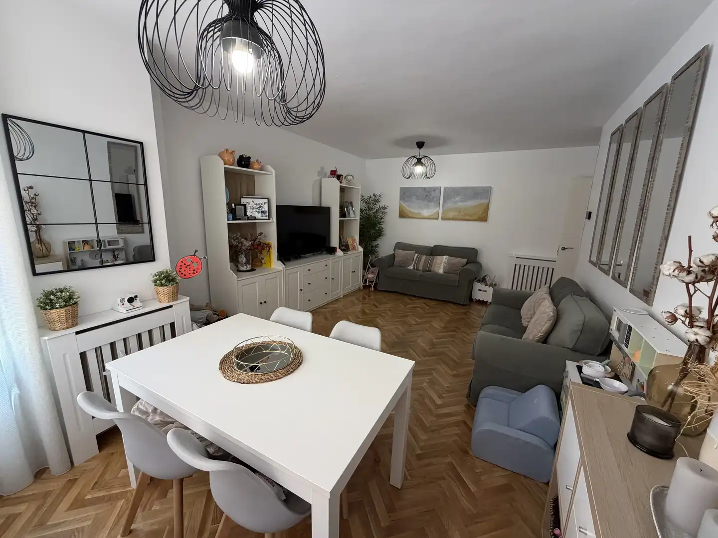 Flat for sale in Avenida de Arcentales, 67b, Rosas - Musas Living room of Flat for sale in Madrid Capital with Air Conditioner and Swimming Pool
