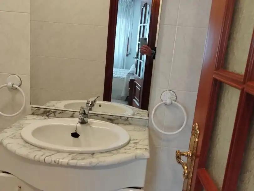 Baño de Piso en venta en A Coruña Capital  con Amueblado
