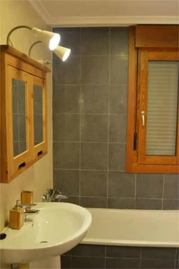 Bathroom of Flat for rent in Ribadeo  with Heating and Furnished