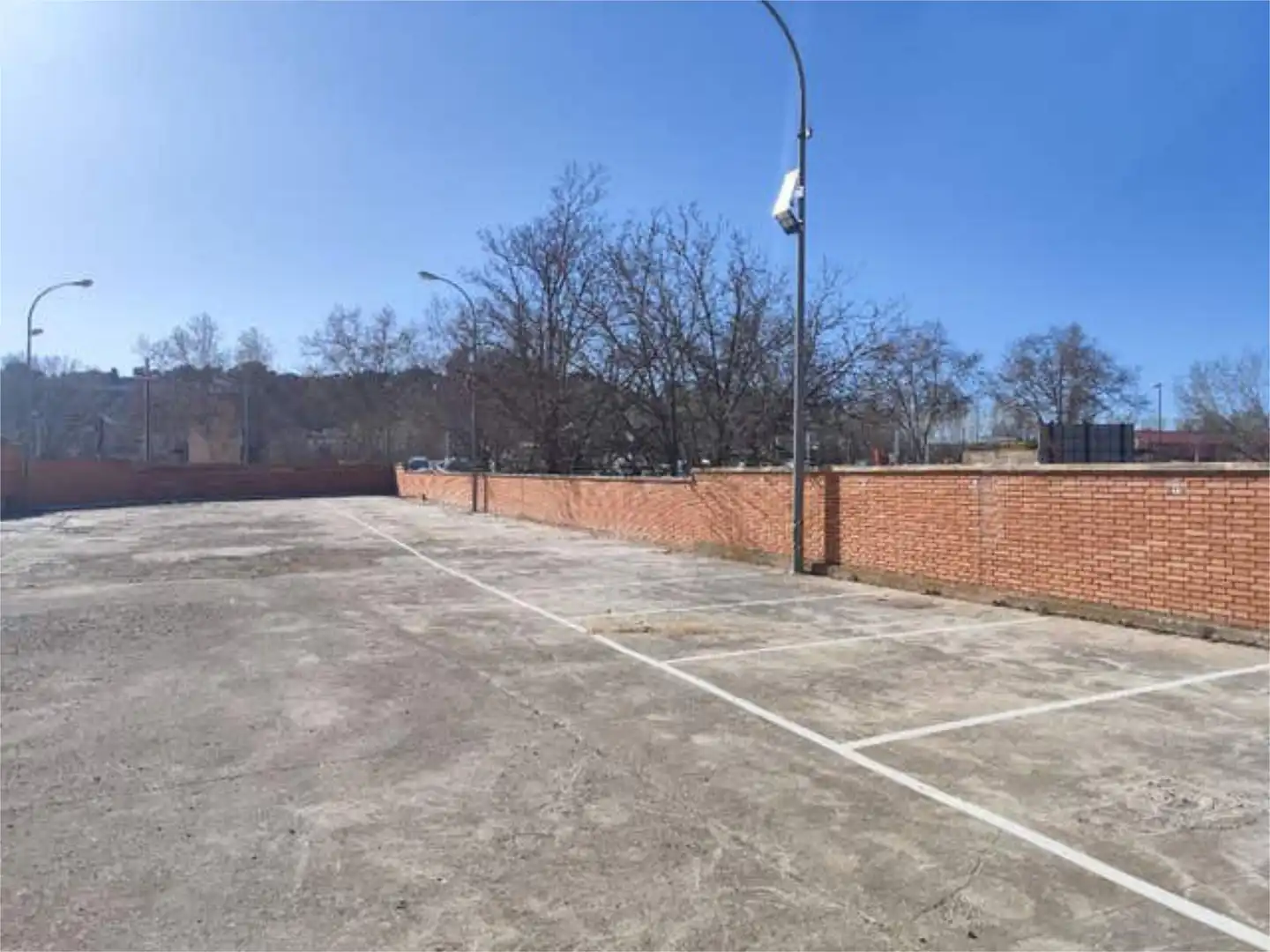 Garaje de alquiler en El Pinar - San León - Las Viñas Parking de Garaje de alquiler en Teruel