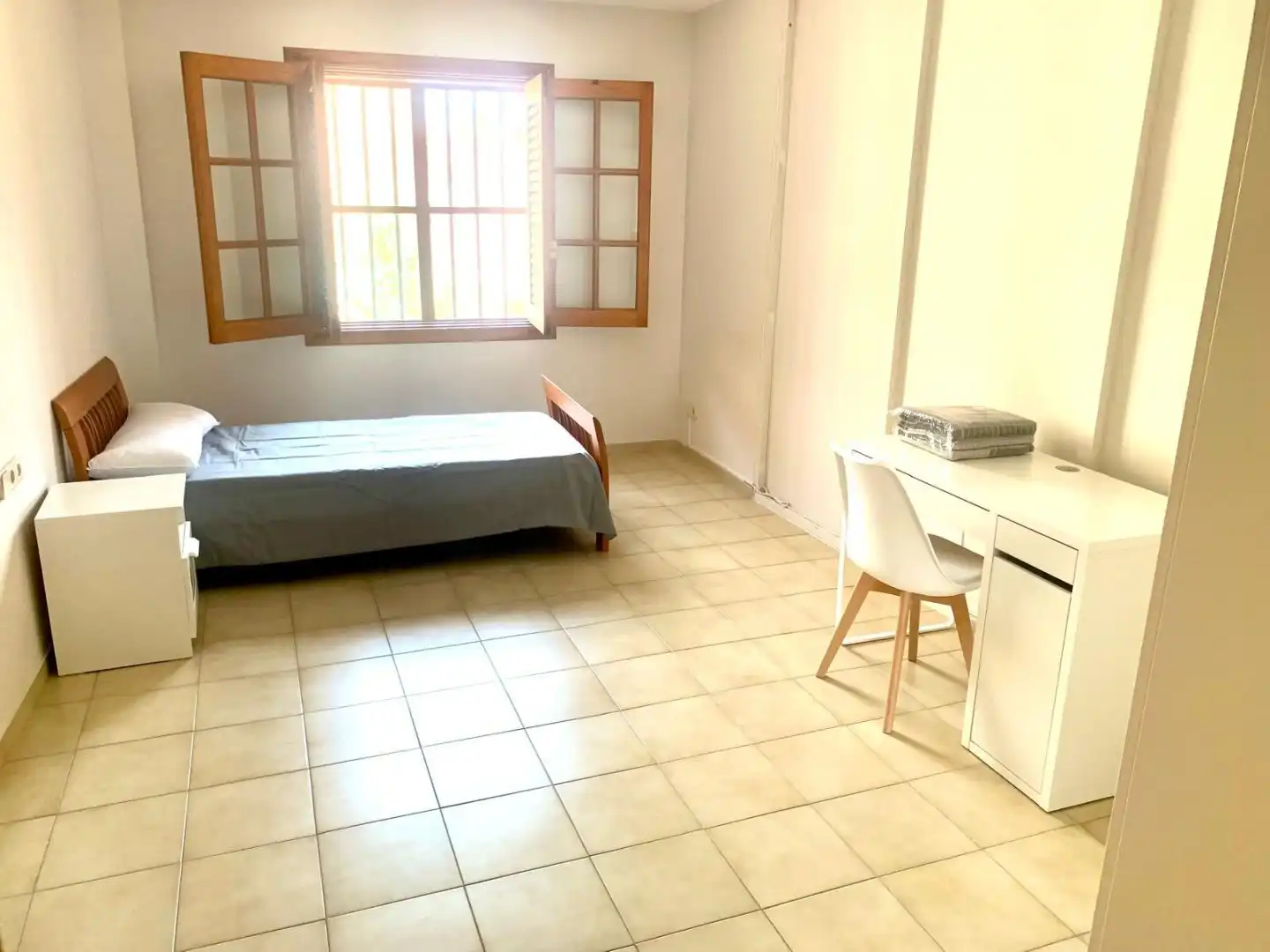 Piso de alquiler en Calle San Francisco de Asís, 3, Almàssera Habitación de Piso de alquiler en Almàssera con Aire acondicionado, Calefacción y Terraza