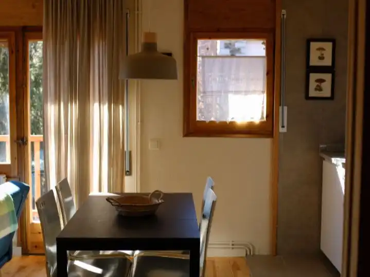 Apartamento de alquiler en Carrer d'Encorones, 2, Llívia Comedor de Apartamento de alquiler en Llívia con Calefacción, Parquet y Terraza