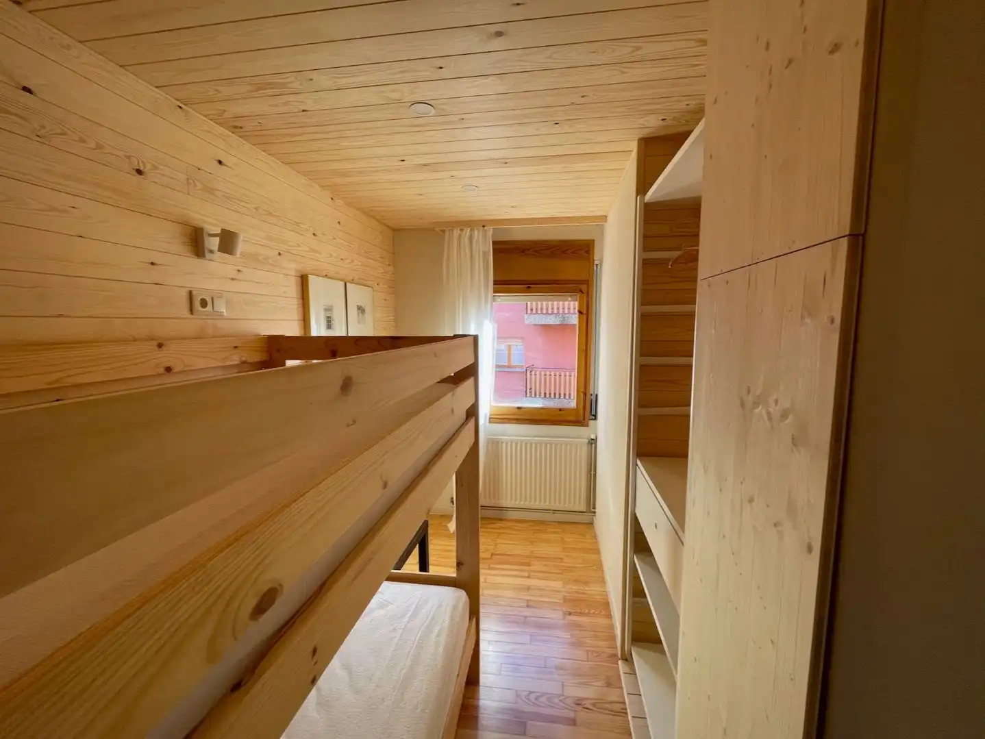 Apartamento de alquiler en Carrer d'Encorones, 2, Llívia Habitación de Apartamento de alquiler en Llívia con Calefacción, Parquet y Terraza