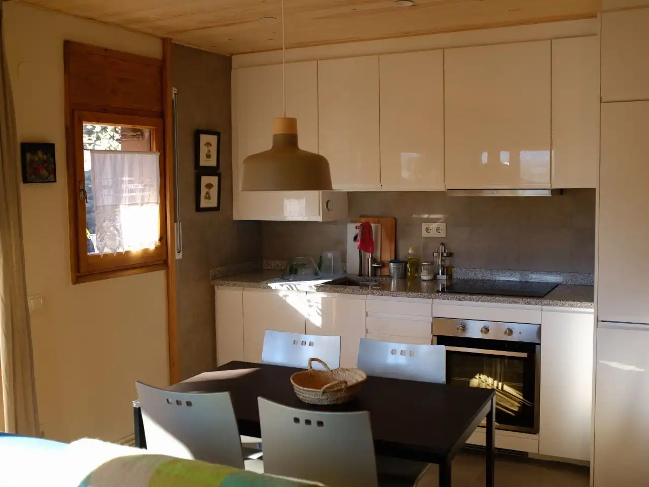 Apartamento de alquiler en Carrer d'Encorones, 2, Llívia Cocina de Apartamento de alquiler en Llívia con Calefacción, Parquet y Terraza
