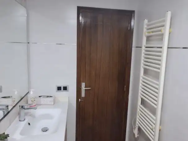 Flat for rent in Camí de la Plana, 6, Plaza Illes Columbretes Bathroom of Flat for rent in Castellón de la Plana / Castelló de la Plana with Storage room and Furnished