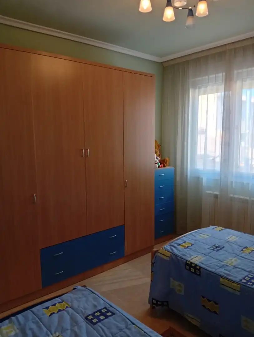 Piso en venta en Calle las Escuelas, 1, Entrena Habitación de Piso en venta en Entrena con Calefacción, Trastero y Amueblado