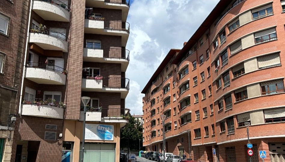 Piso en venta en Biarritz Kalea, 13, Rekalde Centro, Bilbao - imagen 1 Foto 1 de Piso en venta en Biarritz Kalea, 13, Rekalde Centro, Bilbao
