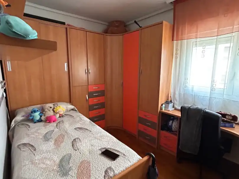 Habitación de Piso en venta en Bilbao  con Terraza y Balcón