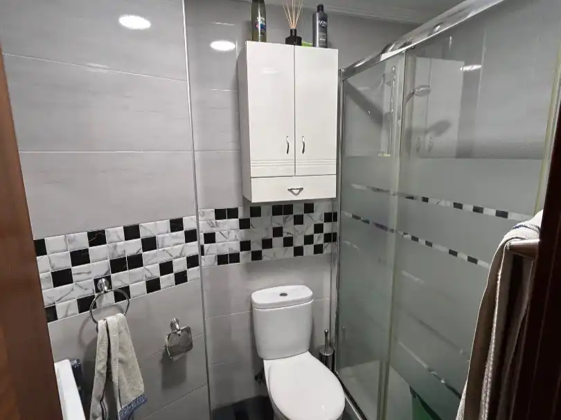 Baño de Piso en venta en Bilbao  con Terraza y Balcón