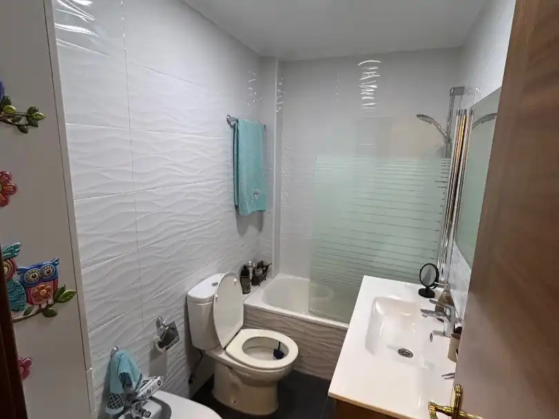Baño de Piso en venta en Bilbao  con Terraza y Balcón