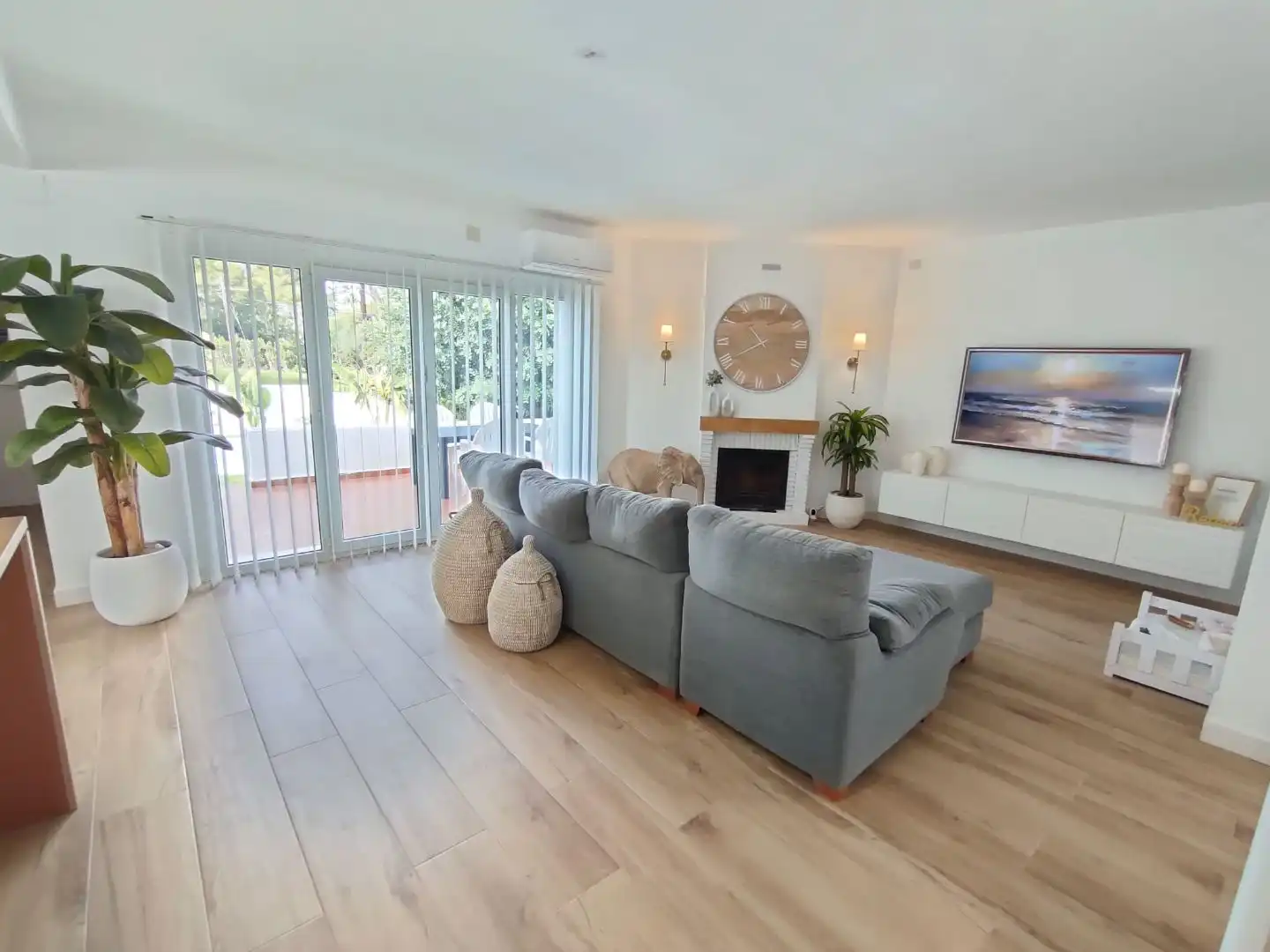 Piso en venta en Avinguda Generalitat, 1, Montepilar Sala de estar de Piso en venta en L'Eliana con Aire acondicionado, Calefacción y Jardín privado