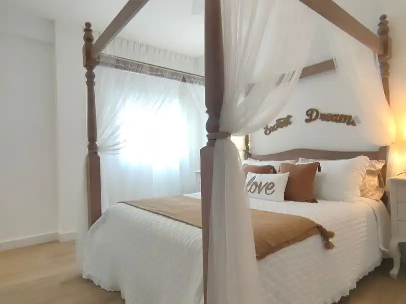 Piso en venta en Avinguda Generalitat, 1, Montepilar Habitación de Piso en venta en L'Eliana con Aire acondicionado, Calefacción y Jardín privado