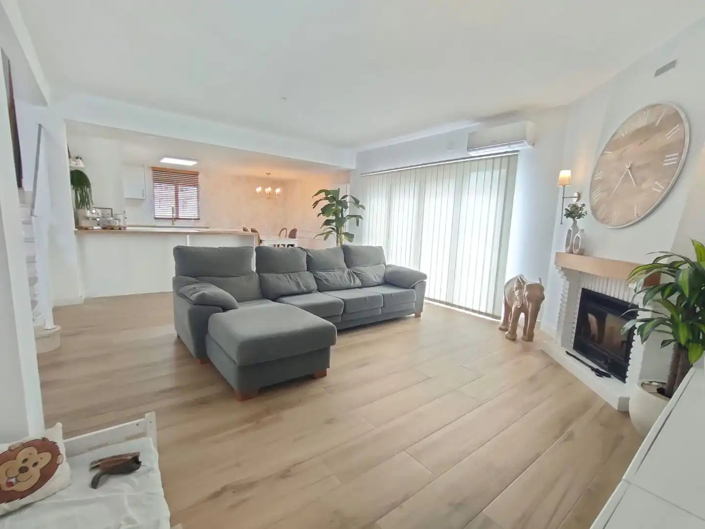 Piso en venta en Avinguda Generalitat, 1, Montepilar Sala de estar de Piso en venta en L'Eliana con Aire acondicionado, Calefacción y Jardín privado