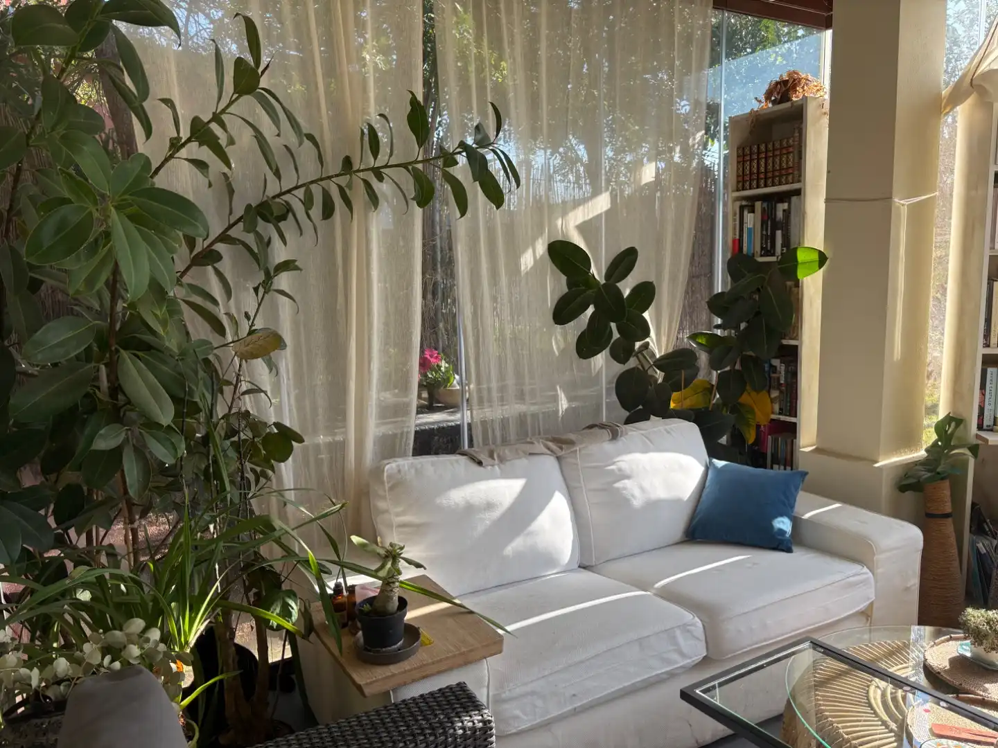Detached homes for rent in Calle de las Magnolias, 28, Soto de Vistahermosa Living room of Detached homes for rent in El Puerto de Santa María with Air Conditioner, Heating and Private garden