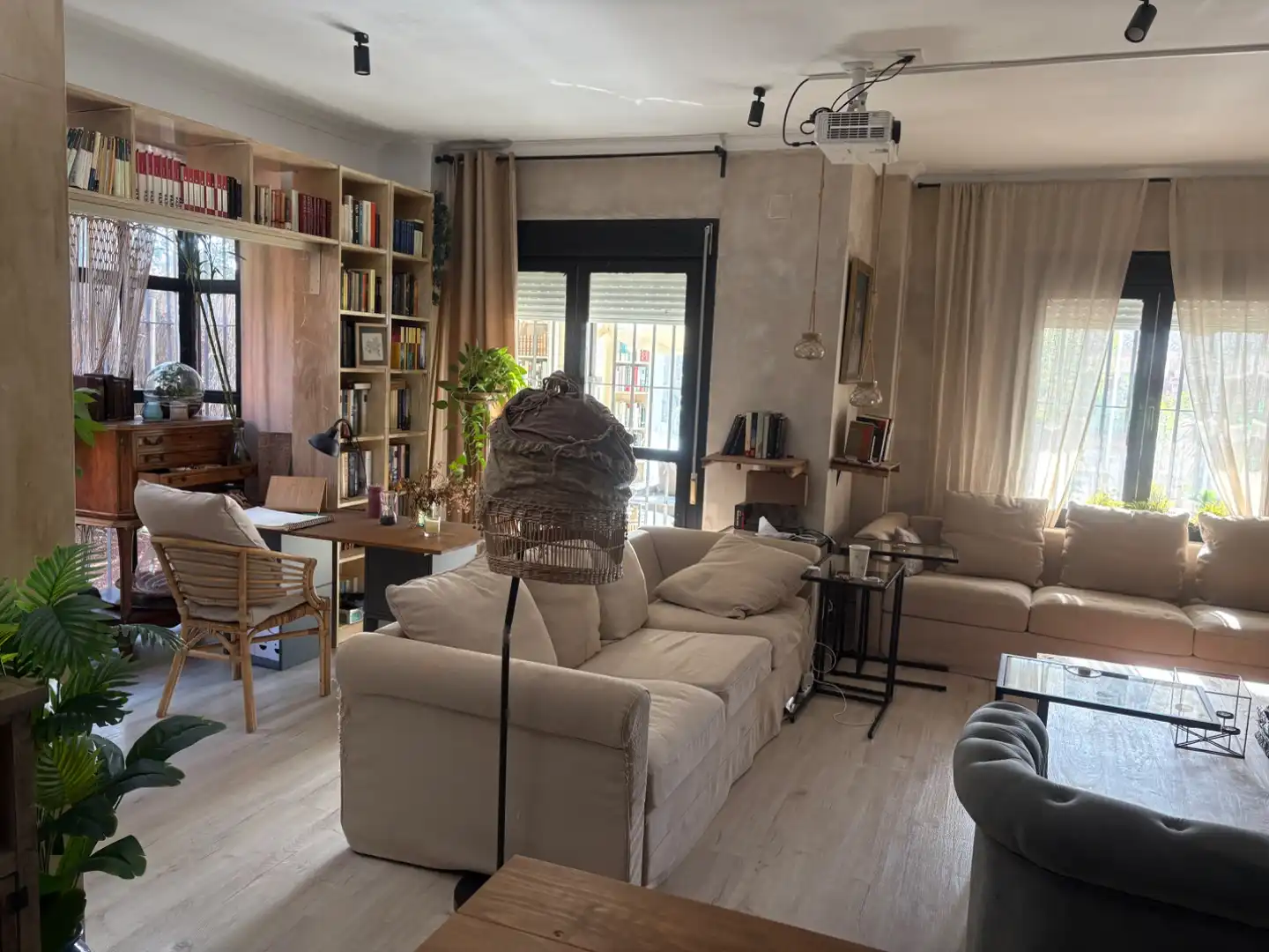 Detached homes for rent in Calle de las Magnolias, 28, Soto de Vistahermosa Living room of Detached homes for rent in El Puerto de Santa María with Air Conditioner, Heating and Private garden