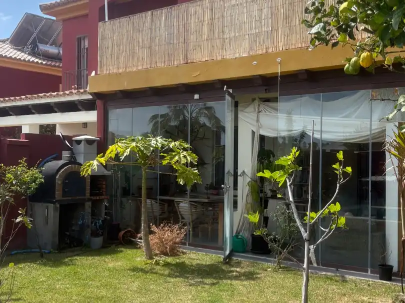Detached homes for rent in Calle de las Magnolias, 28, Soto de Vistahermosa Exterior view of Detached homes for rent in El Puerto de Santa María with Air Conditioner, Heating and Private garden