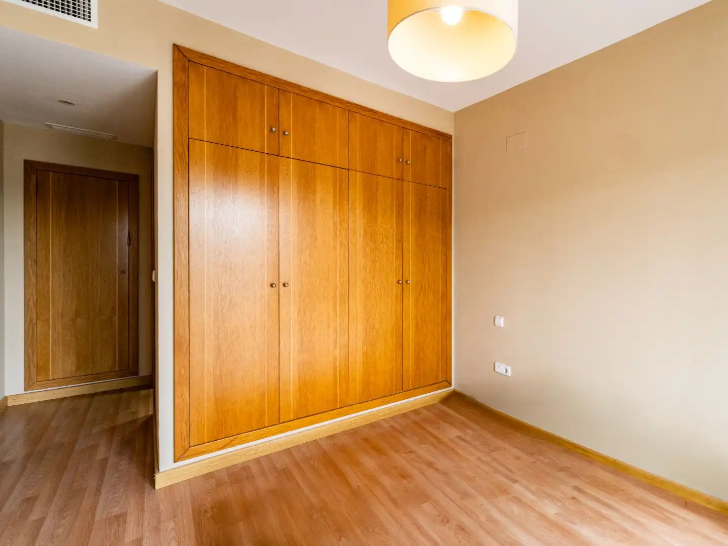 Casa adosada en venta en Calle Ãlmanzor, 19, Aljaraque Habitación de Casa adosada en venta en Aljaraque con Aire acondicionado y Balcón