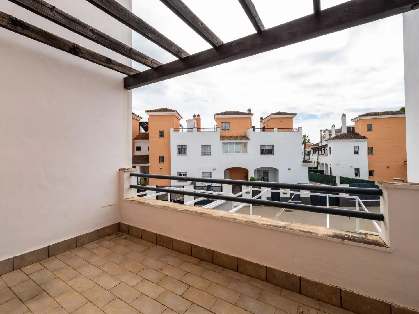 Casa adosada en venta en Calle Ãlmanzor, 19, Aljaraque Terraza de Casa adosada en venta en Aljaraque con Aire acondicionado y Balcón