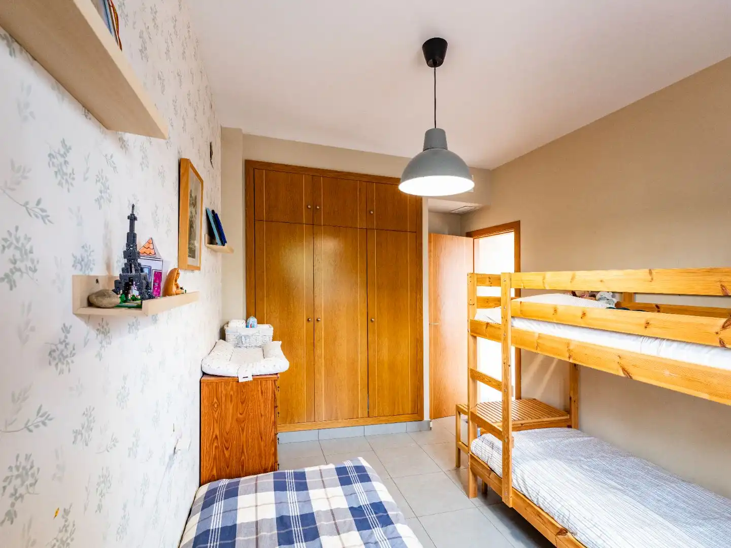 Casa adosada en venta en Calle Ãlmanzor, 19, Aljaraque Habitación de Casa adosada en venta en Aljaraque con Aire acondicionado y Balcón