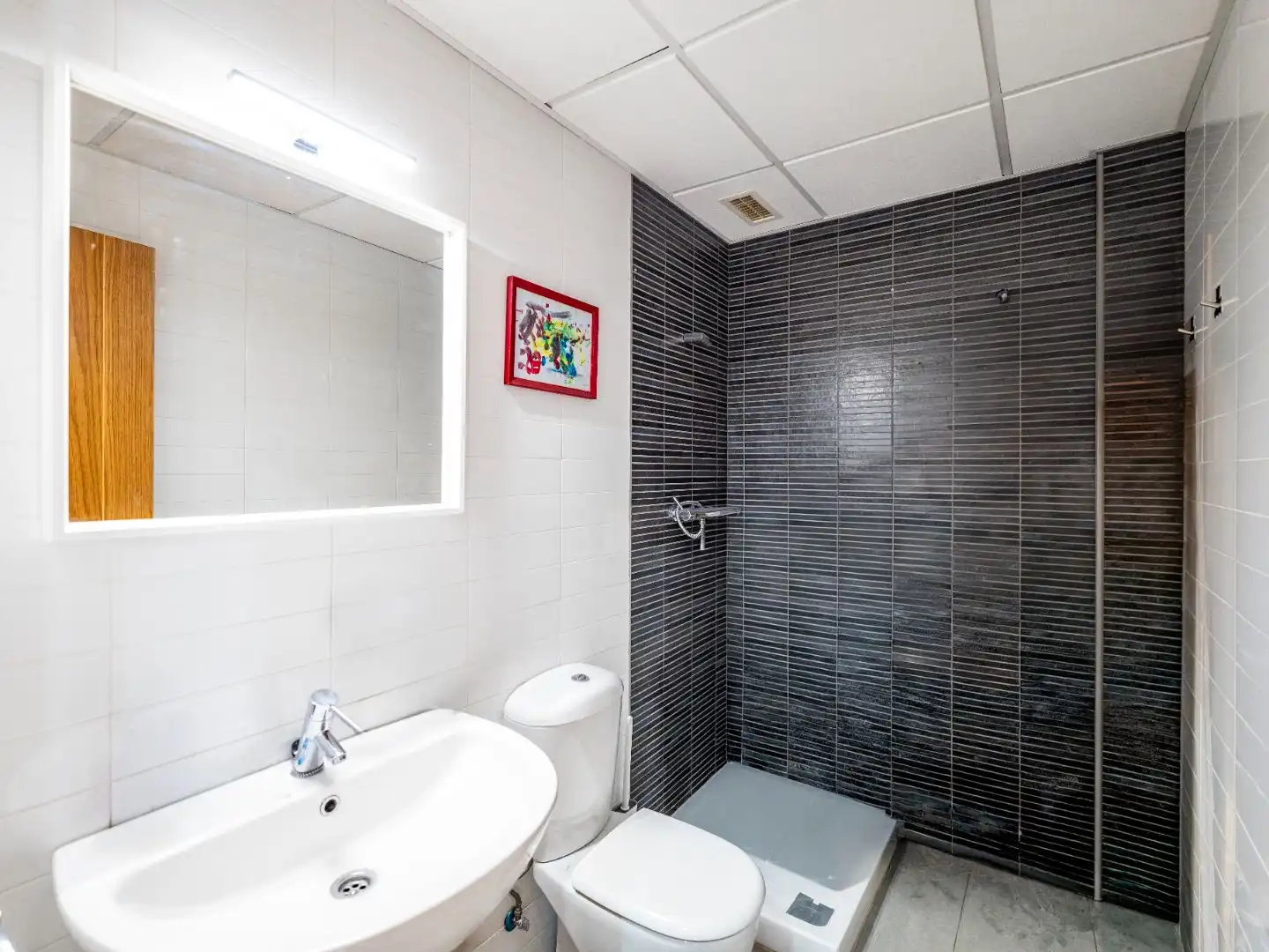 Casa adosada en venta en Calle Ãlmanzor, 19, Aljaraque Baño de Casa adosada en venta en Aljaraque con Aire acondicionado y Balcón