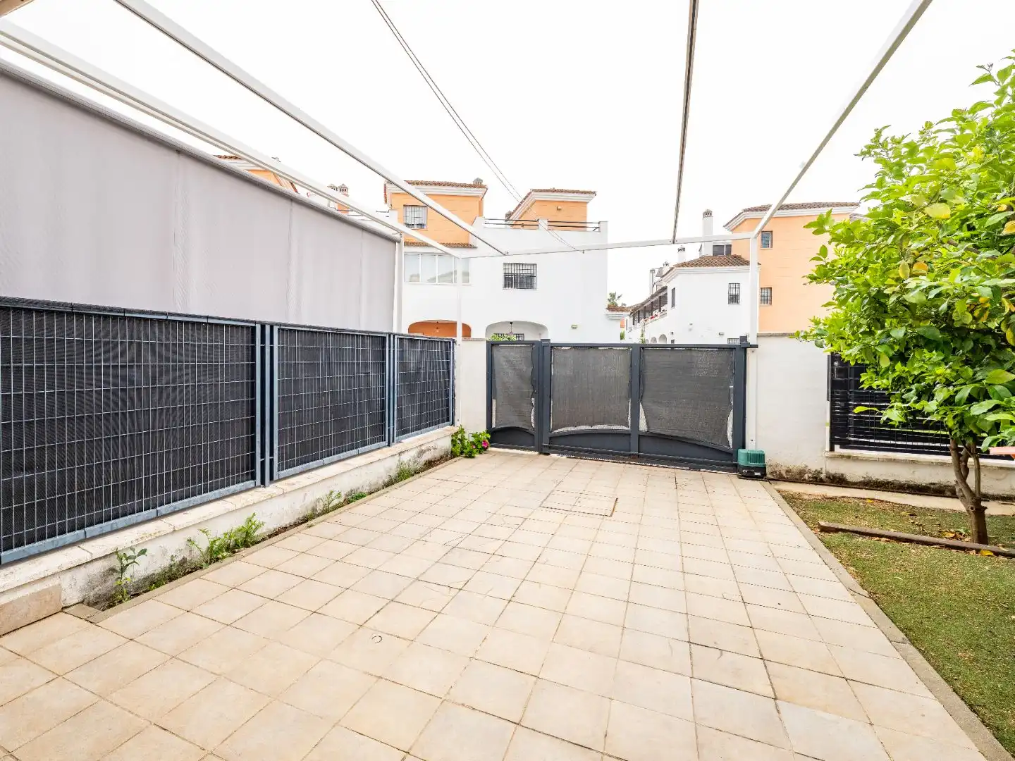 Casa adosada en venta en Calle Ãlmanzor, 19, Aljaraque Terraza de Casa adosada en venta en Aljaraque con Aire acondicionado y Balcón