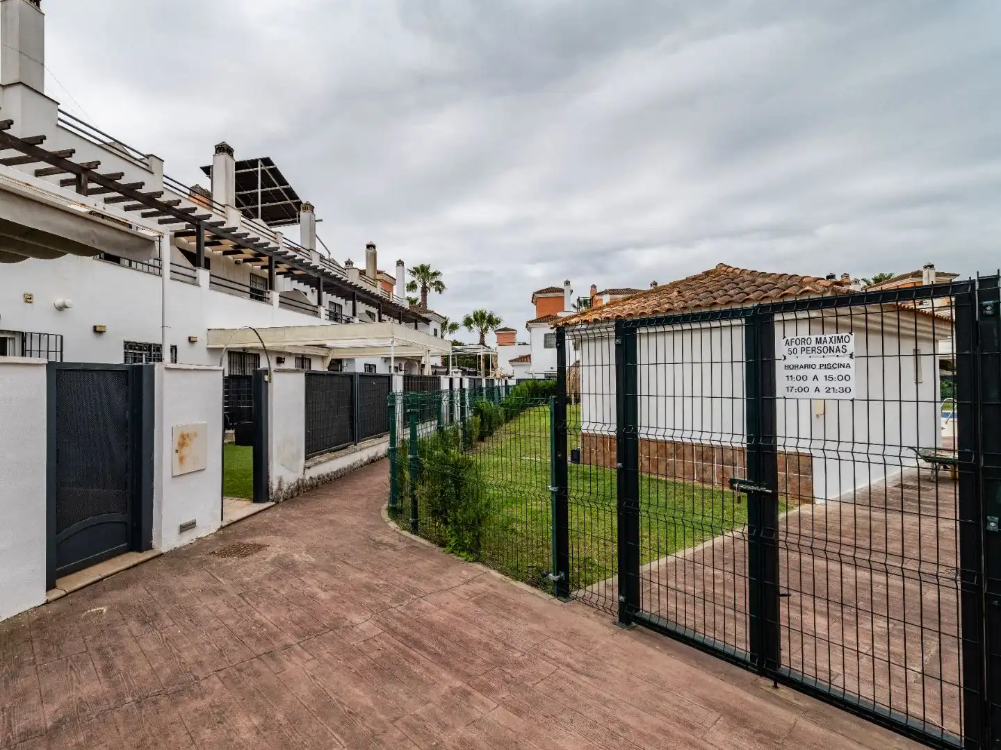Casa adosada en venta en Calle Ãlmanzor, 19, Aljaraque Vista exterior de Casa adosada en venta en Aljaraque con Aire acondicionado y Balcón