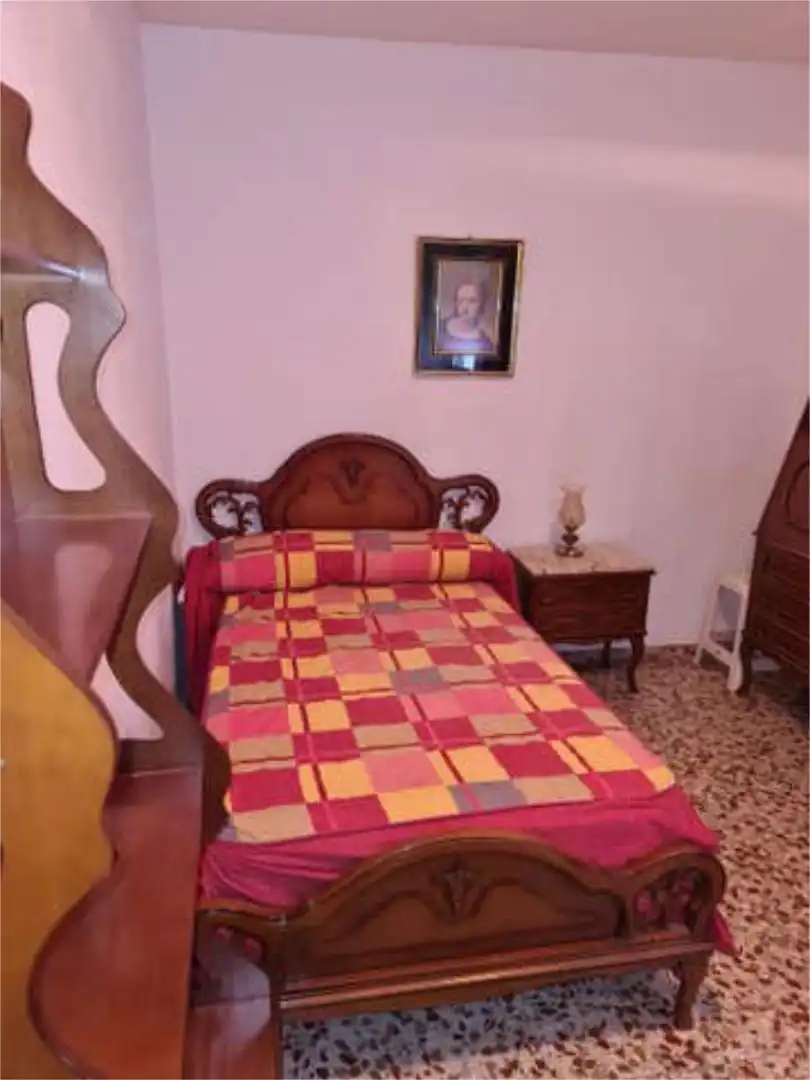 Piso de alquiler en Viñuela - Rescatado Habitación de Piso de alquiler en Córdoba con Terraza y Amueblado