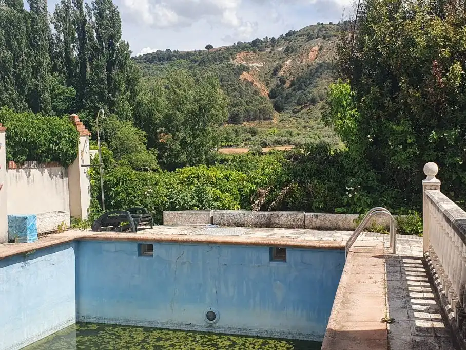 Piso en venta en Calle Barrio Nuevo, 5, Iriépal - Taracena - Valdenoches Piscina de Piso en venta en Guadalajara con Jardín privado, Terraza y Piscina
