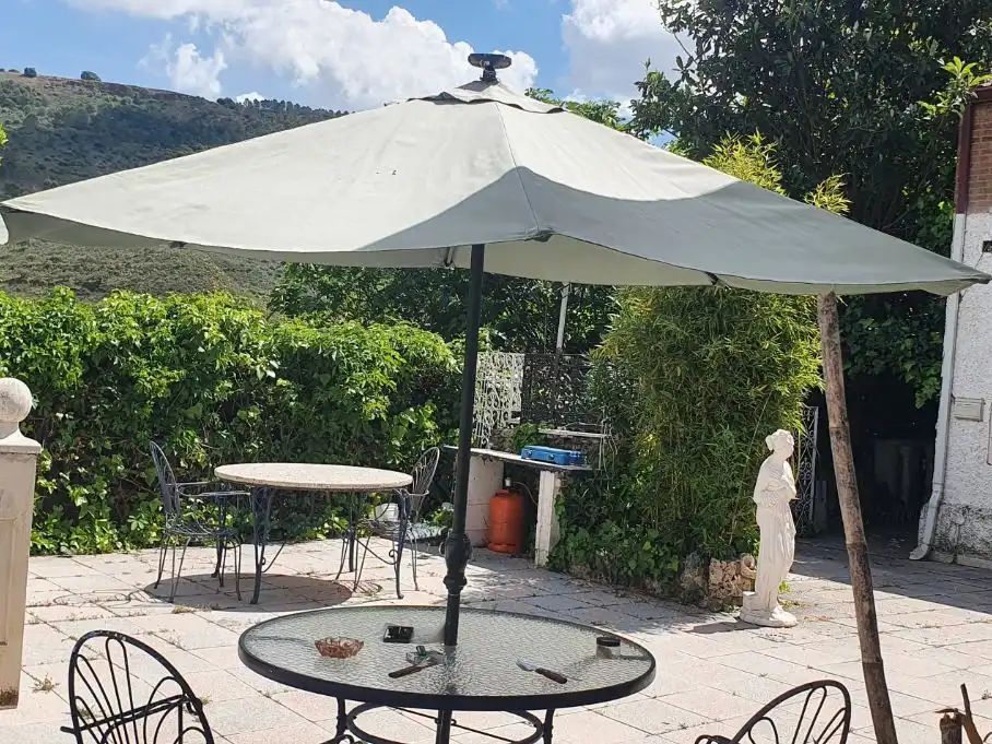 Piso en venta en Calle Barrio Nuevo, 5, Iriépal - Taracena - Valdenoches Terraza de Piso en venta en Guadalajara con Jardín privado, Terraza y Piscina