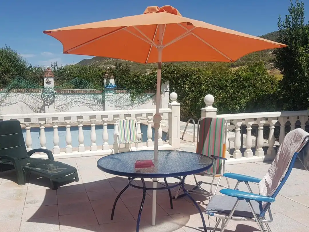 Piso en venta en Calle Barrio Nuevo, 5, Iriépal - Taracena - Valdenoches Terraza de Piso en venta en Guadalajara con Jardín privado, Terraza y Piscina