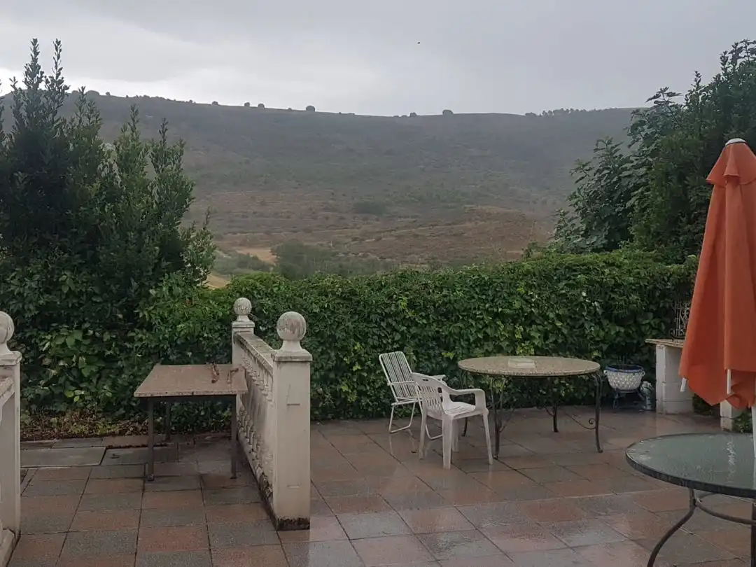 Piso en venta en Calle Barrio Nuevo, 5, Iriépal - Taracena - Valdenoches Terraza de Piso en venta en Guadalajara con Jardín privado, Terraza y Piscina