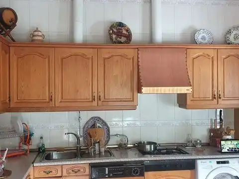 Piso en venta en Calle Barrio Nuevo, 5, Iriépal - Taracena - Valdenoches Cocina de Piso en venta en Guadalajara con Jardín privado, Terraza y Piscina