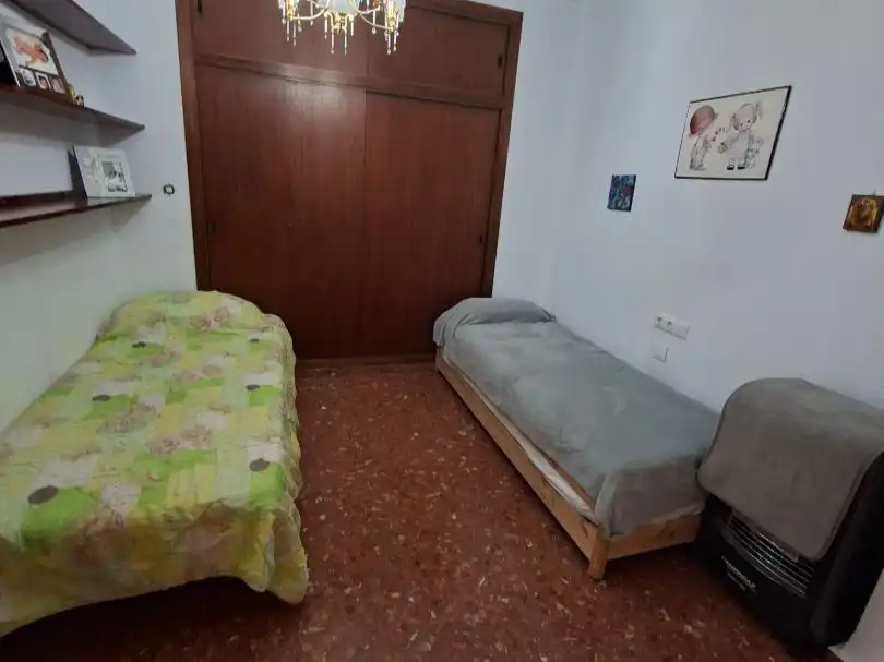 Habitación de Piso en venta en Oliva con Aire acondicionado