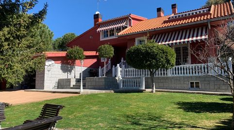 Foto 2 von Haus oder Chalet zum Verkauf in Avenida Pino Alto, 253, Pino Alto - Navarredonda, Valdemorillo