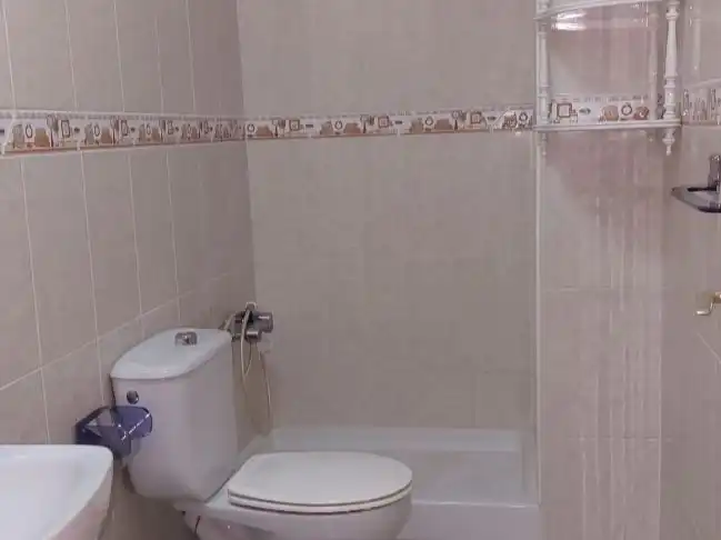 Flat for sale in Calle Unamuno, Buenavista - Chapatal Bathroom of Flat for sale in Santa Cruz de Tenerife with Swimming Pool and Community parking