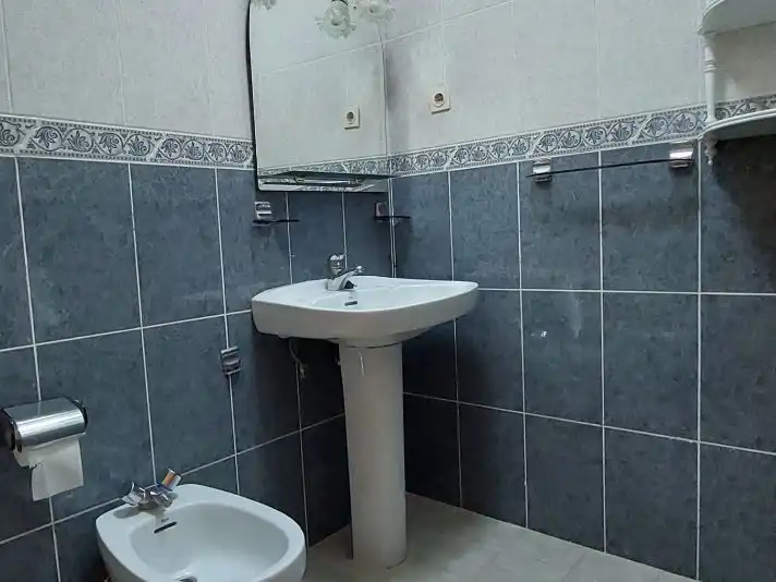 Flat for sale in Calle Unamuno, Buenavista - Chapatal Bathroom of Flat for sale in Santa Cruz de Tenerife with Swimming Pool and Community parking