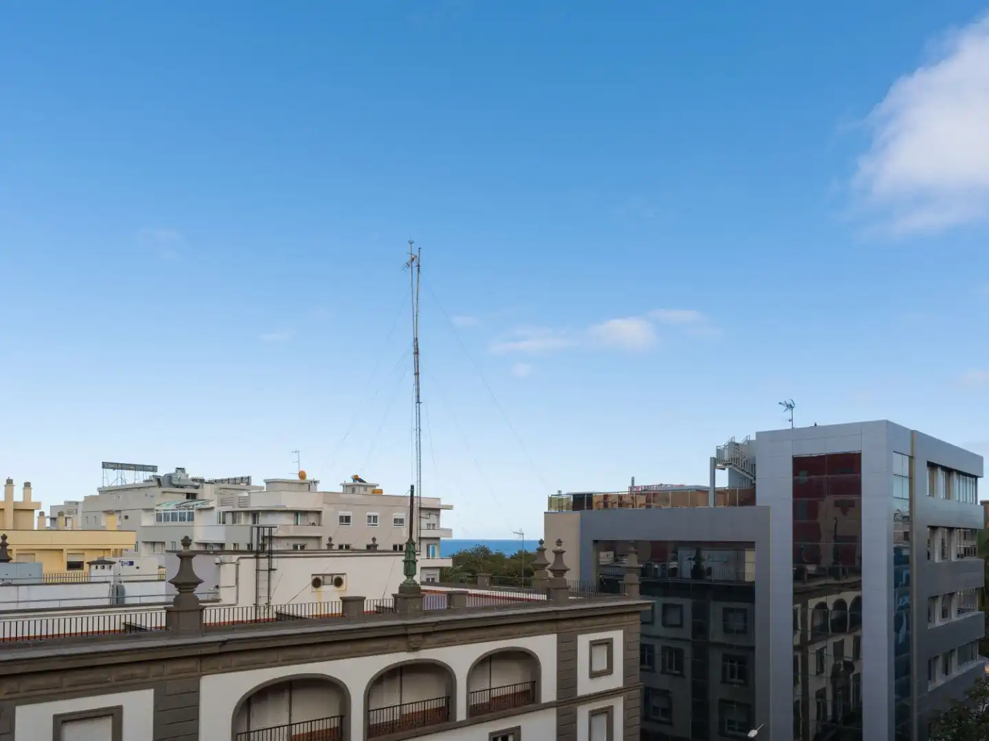 Exterior view of Flat for rent in Las Palmas de Gran Canaria  with Air Conditioner, Parquet flooring and Furnished