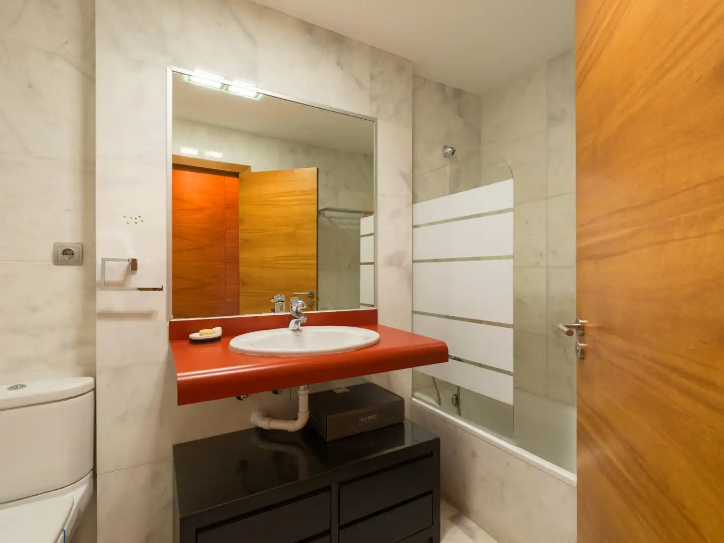 Bathroom of Flat for rent in Las Palmas de Gran Canaria  with Air Conditioner, Parquet flooring and Furnished