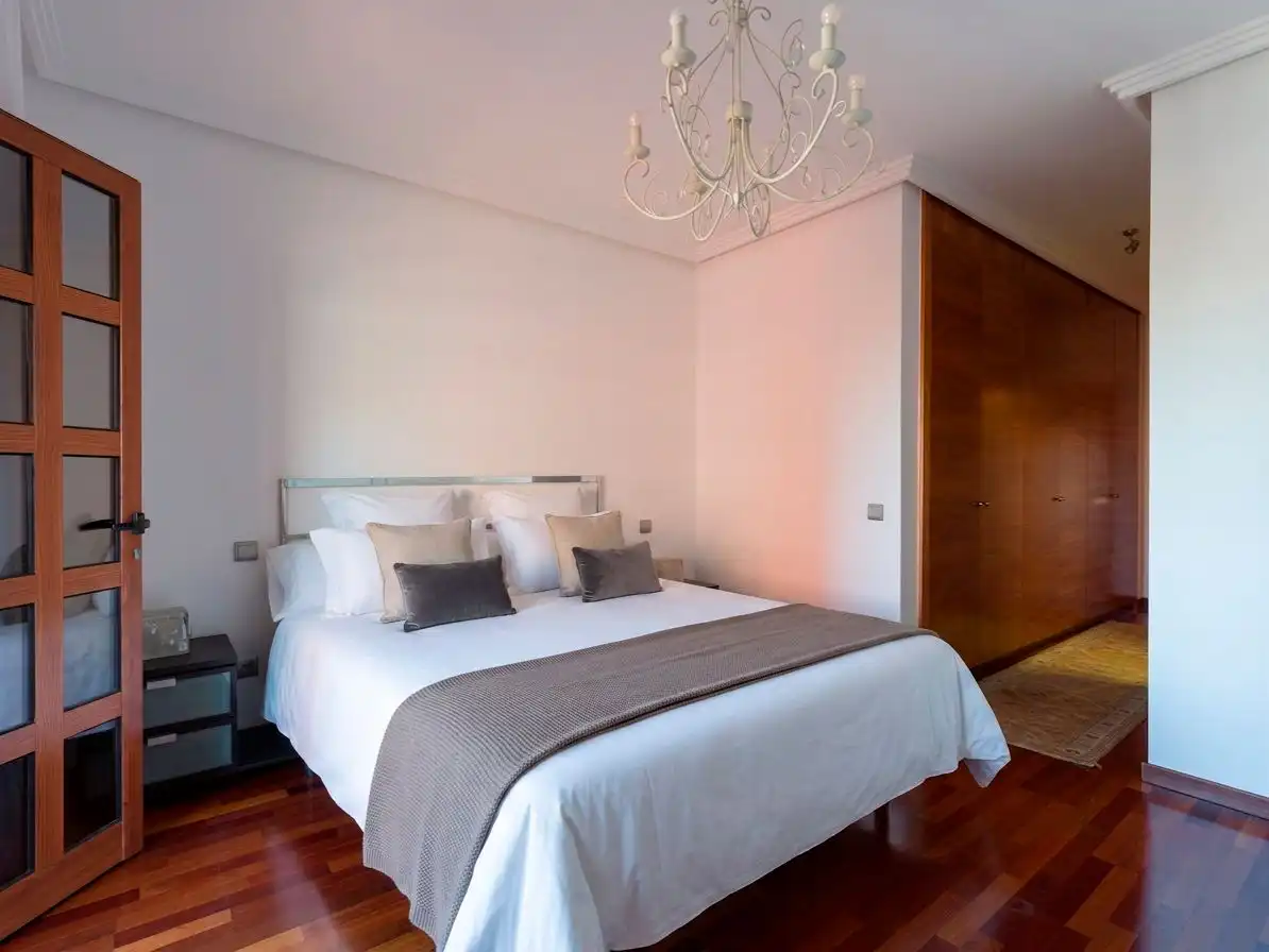 Bedroom of Flat for rent in Las Palmas de Gran Canaria  with Air Conditioner, Parquet flooring and Furnished