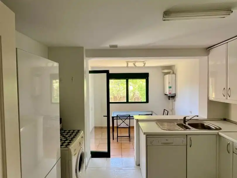 Casa o chalet en venta en Avenida de Francisco Guerrero, 6, Club de Campo Cocina de Casa o chalet en venta en Club de Campo con Calefacción, Jardín privado y Parquet